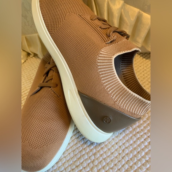 KLOGS - Picture 2 of 10